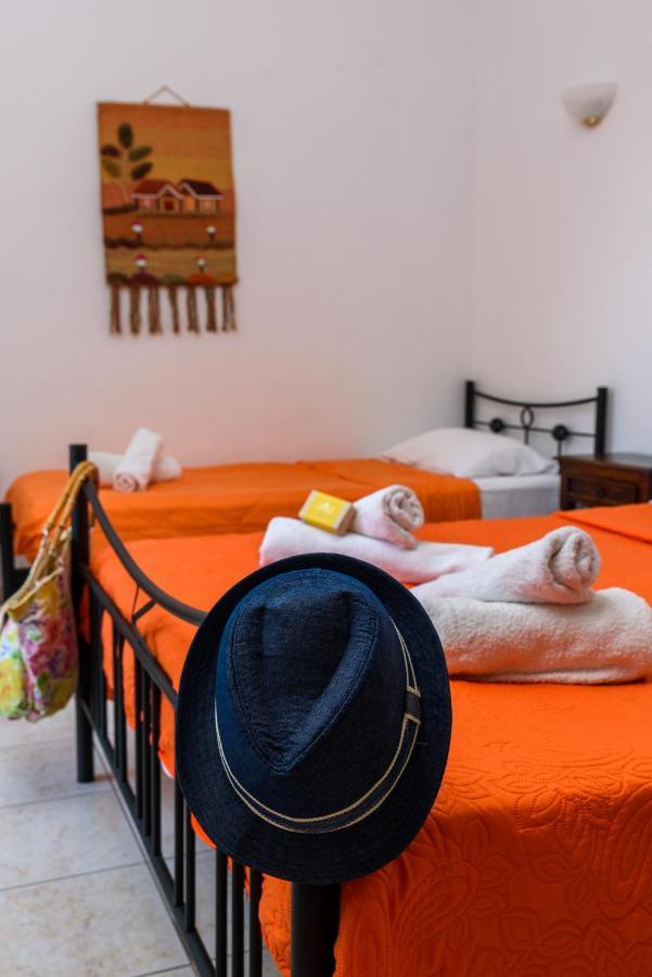 Des Roses Hotel Platanias  Exterior photo