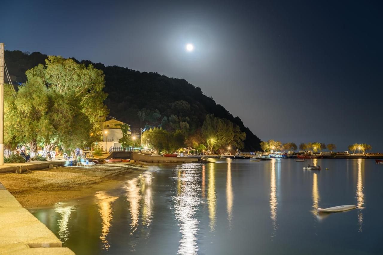 Des Roses Hotel Platanias  Exterior photo